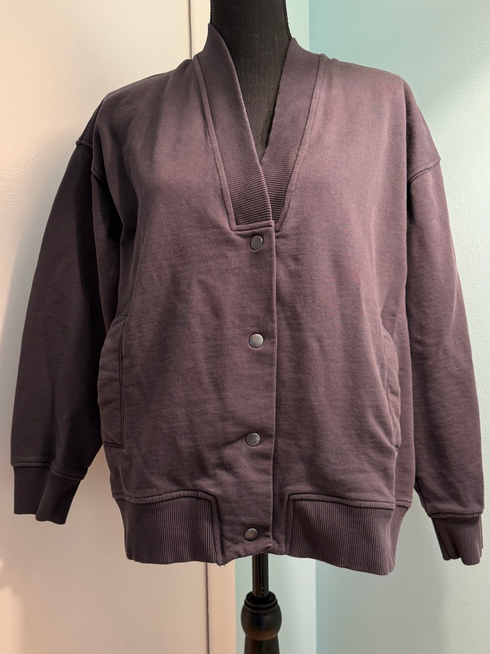 Zara Ribbed Snap-Front Sweatshirt Cardigan in Charcoal Size Small Like New
